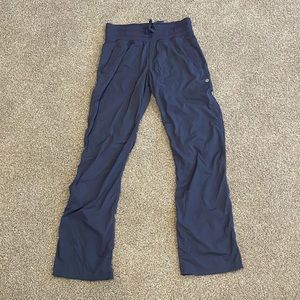 LuluLemon Street to Studio Pant-size 6
